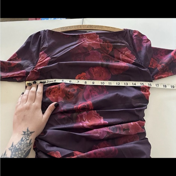 House Of CB Lanetta Ruched Bateau Long Sleeve Dress Romantic Floral M - Picture 4 of 7